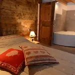 Vieilles Maisons D'introd
