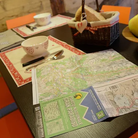 Vieilles Maisons D'introd * Introd