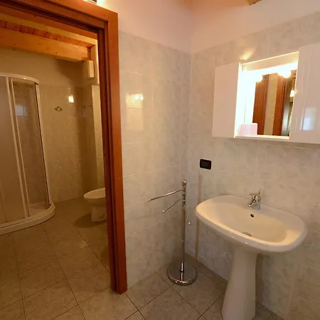 Vieilles Maisons D'introd Introd