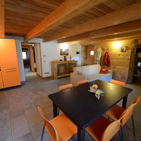 Vieilles Maisons D'introd Introd