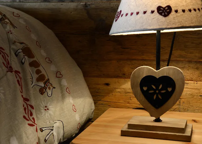 Apartment Vieilles Maisons D'introd Introd